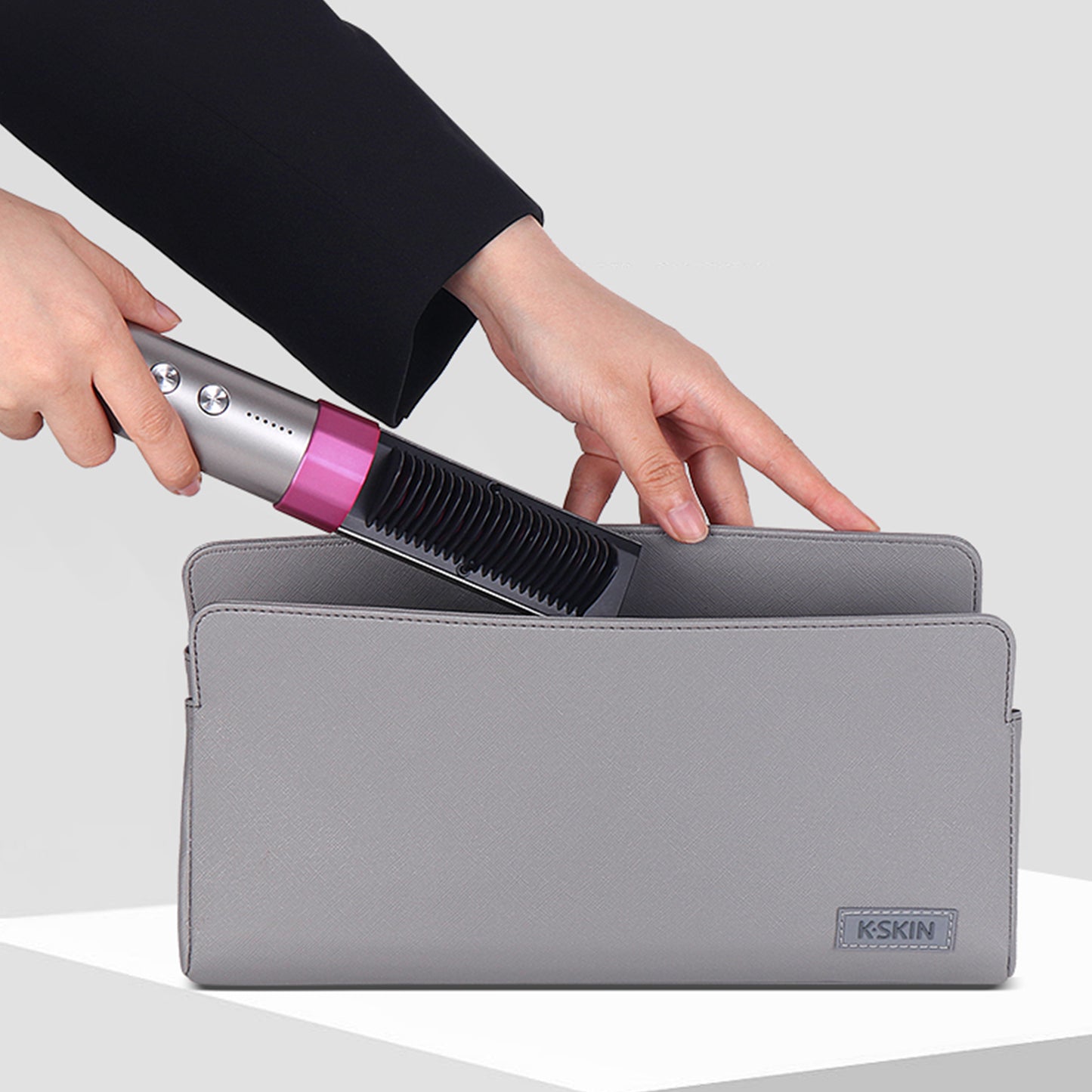 2-in-1 straightening brush